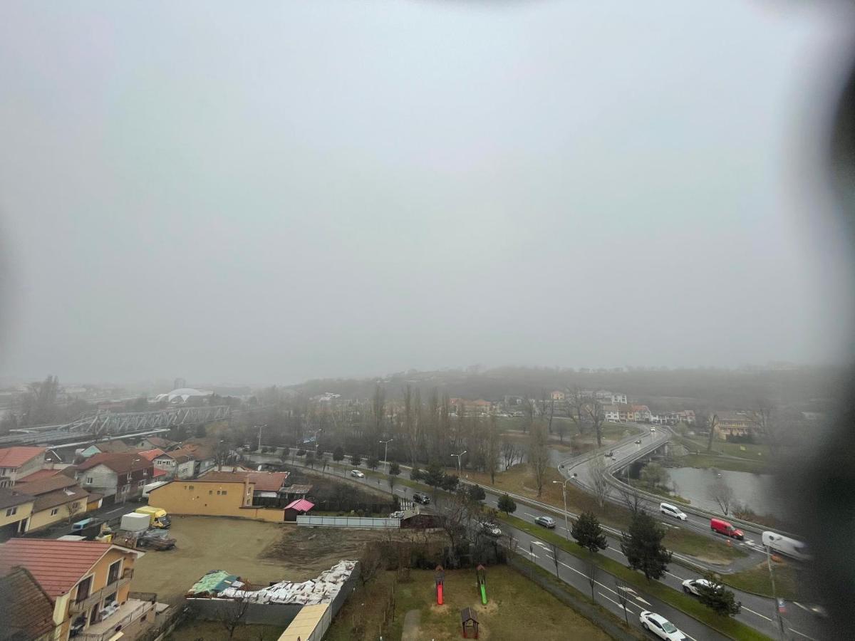 Lovely 3 Bedrooms Apartament Oradea Εξωτερικό φωτογραφία